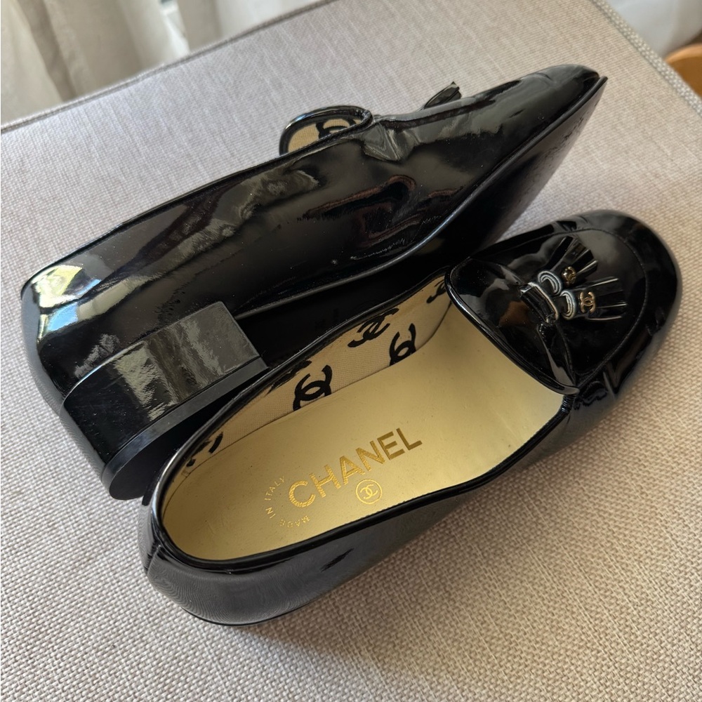 Chanel Glossy Black CC patent leather Loafers Tassel 38C / Size 8 Authentic‎ - Picture 8 of 9